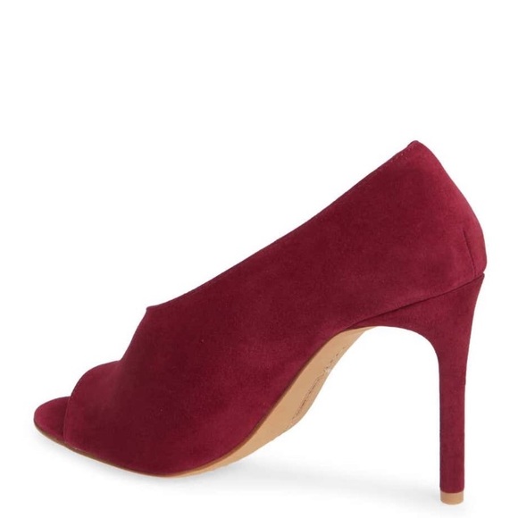 NEW Vince Camuto Red Suede Heels - Picture 2 of 6